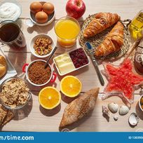 Alistate-Desayuno para combatir la resaca