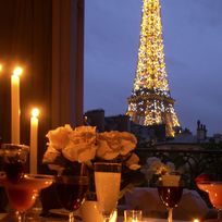 Alistate-Comida romántica en París!