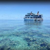 Alistate-Barco desde Cairns, Australia