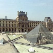 Alistate-Museo del Louvre