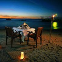 Alistate-Cena privada en la playa