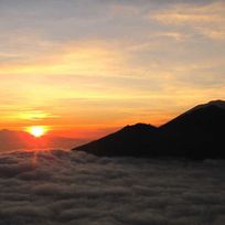 Alistate-Excursión caminata y amanecer Volcán Batur