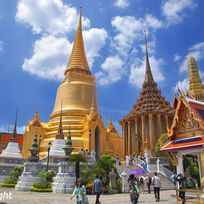 Alistate-Entrada al Gran Palacio Real y al Tempo Wat Phra Kaew